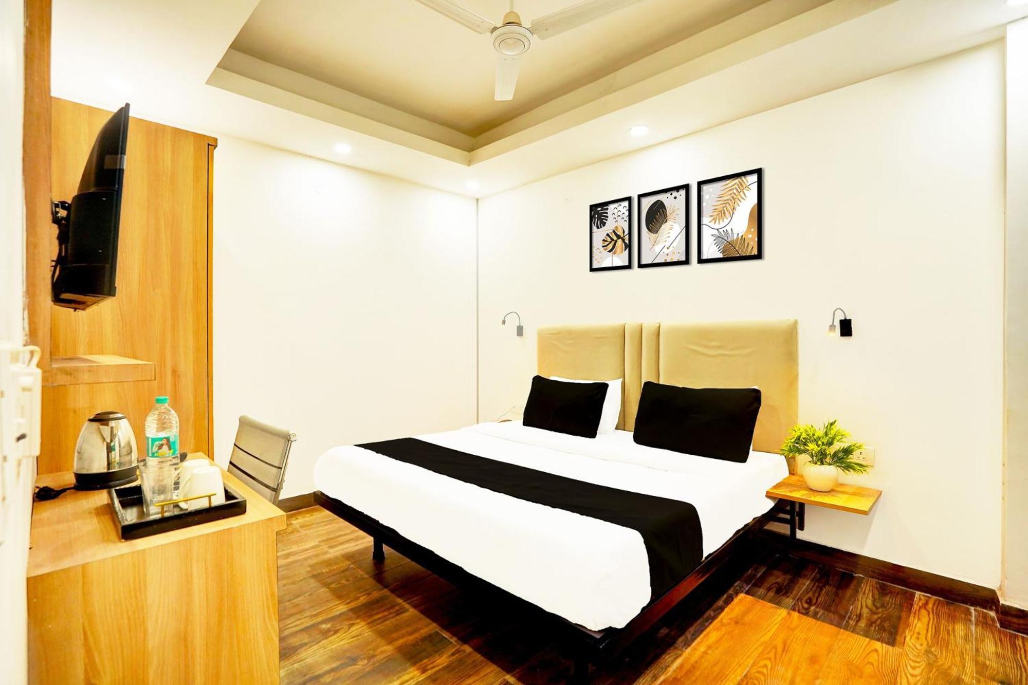 Hotel Super Townhouse Sector 104 Noida Exterior foto